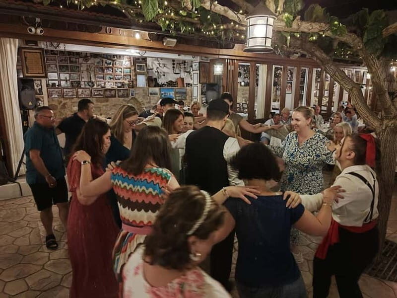 Rethymnon: Cretan Night with Dinner and Live Music - Key Points
