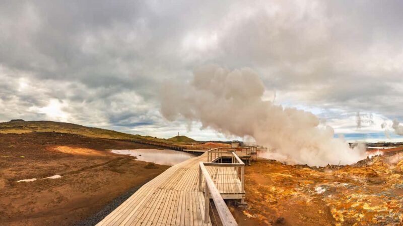 Reykjanes Peninsula Private Day Tour & Polaroid Photo - Returning to Reykjavik: A Smooth Close