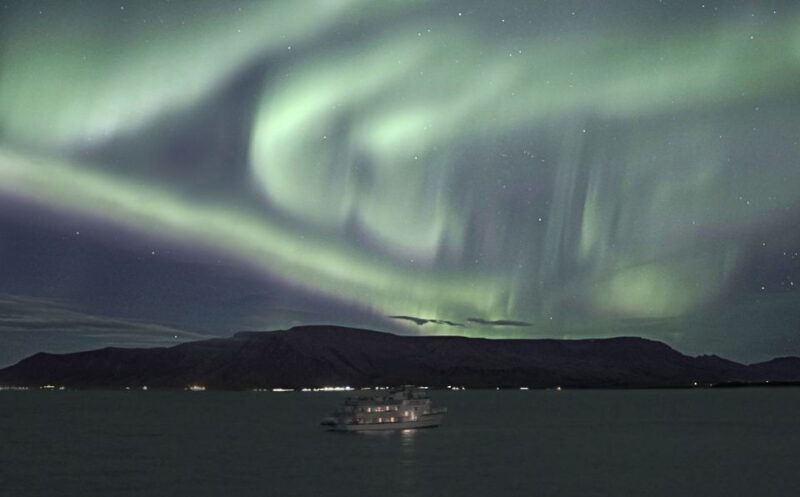 Reykjavik: 2-Hour Northern Lights by Boat with Backup Plan - FAQ