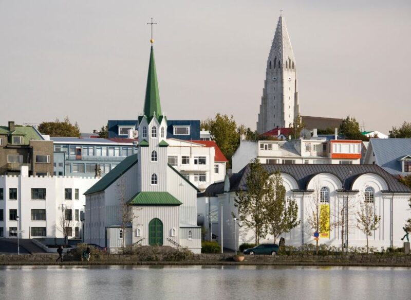 Reykjavik: Express Walk with a Local in 60 minutes - What To Expect from the Reykjavik Express Walk