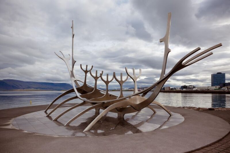 Reykjavik: Express Walk with a Local in 60 minutes - How the Tour Fits Into Your Reykjavik Visit
