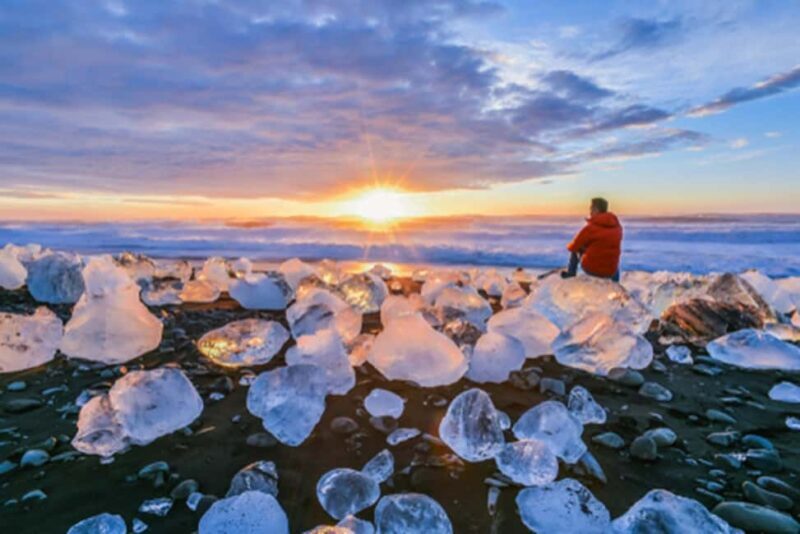Reykjavik: Glacier Lagoon, Diamond & Black Beach in Chinese - A Gentle Introduction to the Tour
