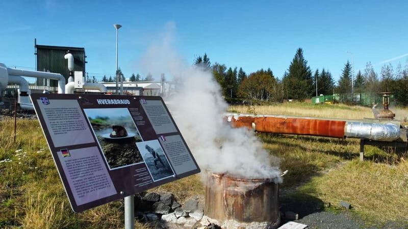 Reykjavík: Golden Circle, 2 Geysers & Geothermal Bakery Tour - Key Points