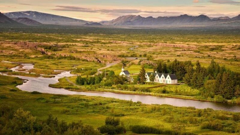 Reykjavik: Golden Circle Midnight Sun Minibus Tour - Who Is This Tour Best For?