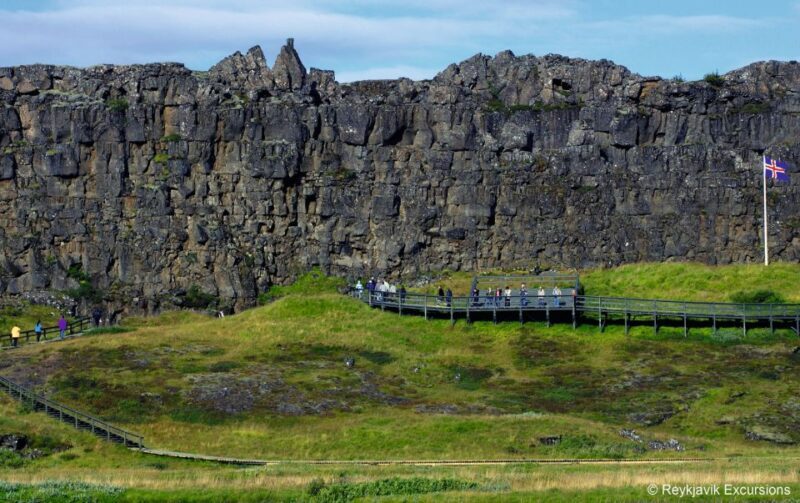 Reykjavik: Golden Circle Tour and Blue Lagoon Admission - Frequently Asked Questions