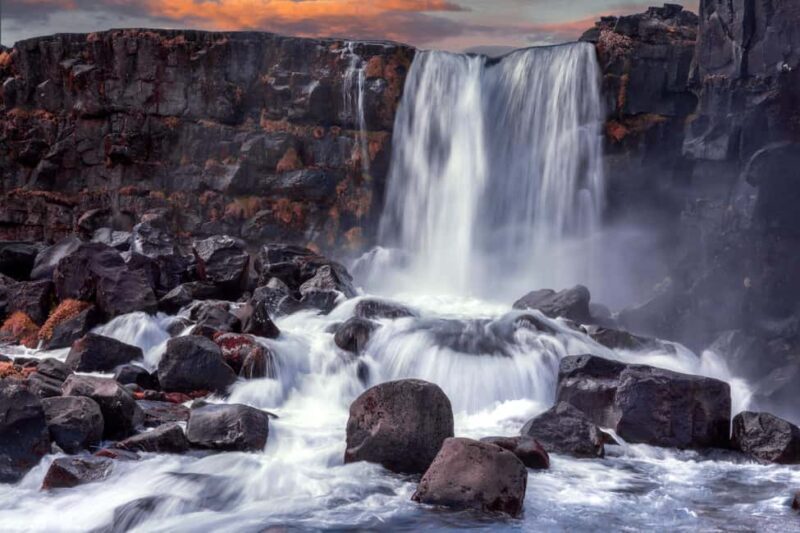 Reykjavik: Golden Circle & Waterfalls Tour in Chinese - Who Should Consider This Tour?