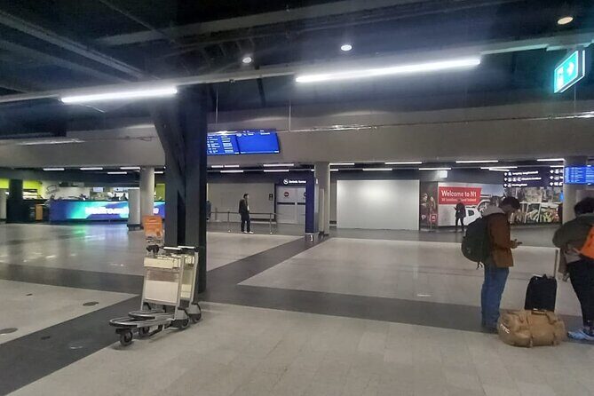 Reykjavik Iceland: Private Transfer to/from Keflavik Airport KEF - Key Points