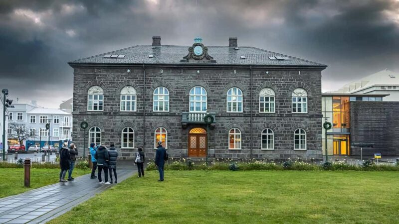 Reykjavik: Maritime History Walking Tour - Key Points