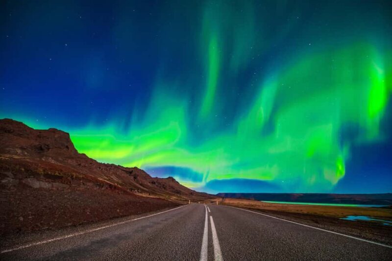 Reykjavik: Northern Lights by 4x4 with Photos & Hot Cocoa - What to Expect During the Tour