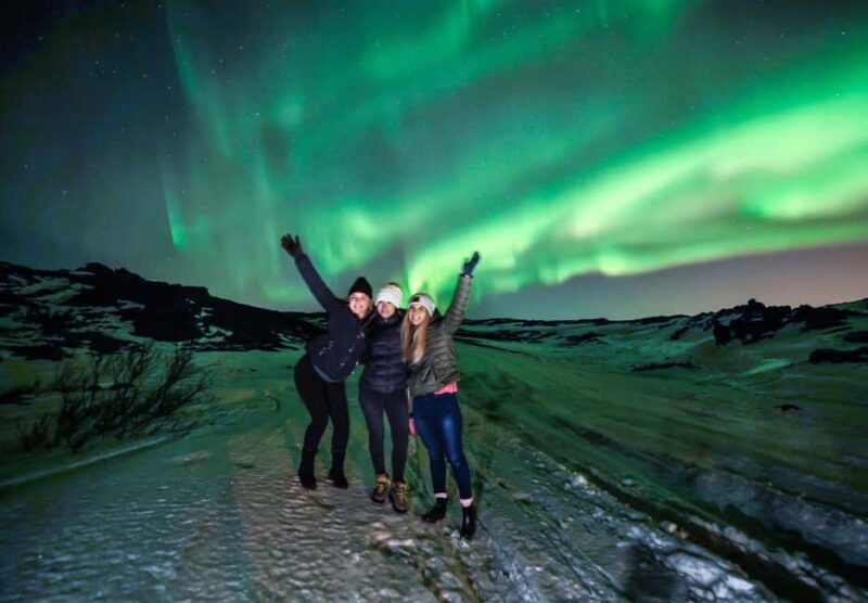 Reykjavik: Northern Lights by 4x4 with Photos & Hot Cocoa - Pricing and Value