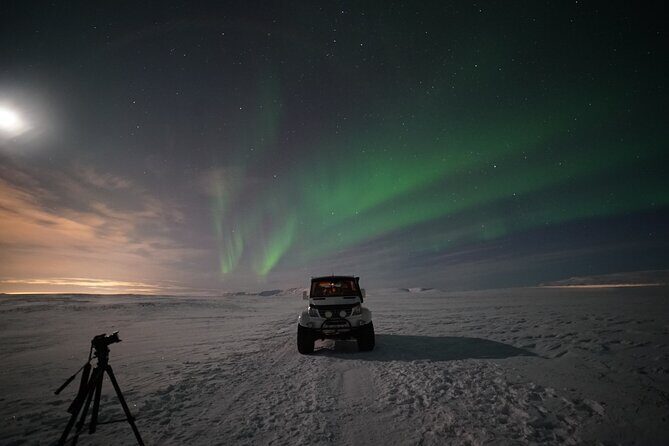 Reykjavik: Northern Lights Tour - Pro Aurora Photos - Small Group - Who Should Consider This Tour?
