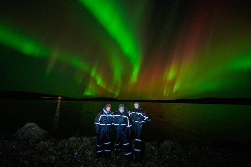 Reykjavik: Northern Lights Tour with Private Photographer - The Experience on the Night