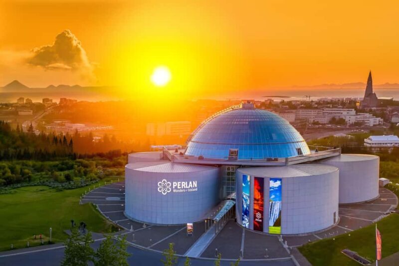 Reykjavik: Perlan - Wonders of Iceland Experience - Observation Deck: 360° Views