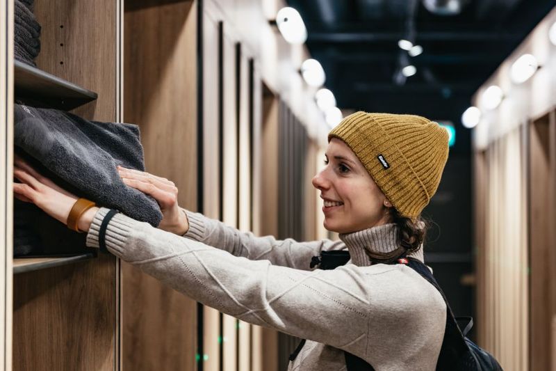 Reykjavik: Sky Lagoon Admission with Transfer - Skincare extras included: towel, shower gel, conditioner, and more