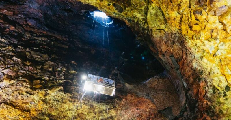 Reykjavik: Thrihnukagigur Volcano Guided Hiking Day Trip - Inside the Volcano: Colors, Views, and Feelings