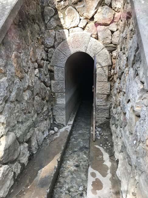 Rhodes: Guided Bus Tour to Lindos Village & Seven Springs - FAQ