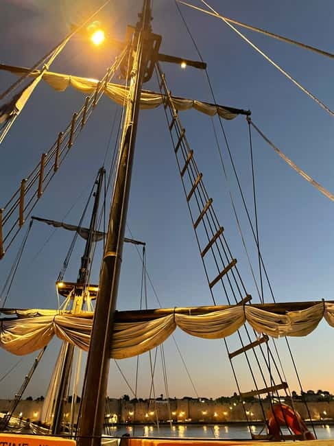 Rhodes: Night Cruise with Live Music and Sightseeing. - Who Is This Tour Best For?