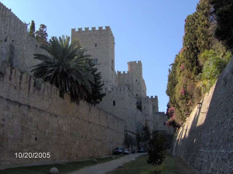 Rhodes Town: Private Walking Tour with a Licensed Guide - What You Can Expect from the Itinerary