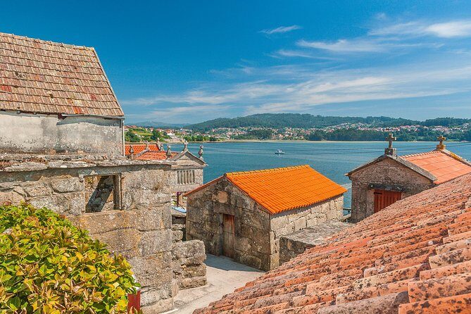Rías Baixas Private Tour with Wine Tasing, Food, Mussels Boat and Pickup - Frequently Asked Questions