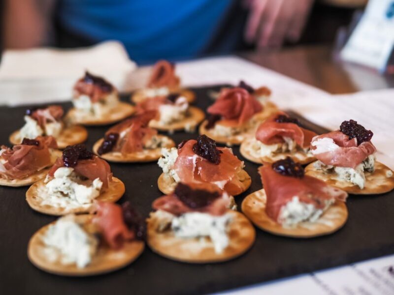 Richmond: Scotts Addition Neighborhood Tour with Tastings - The Guide and the Atmosphere