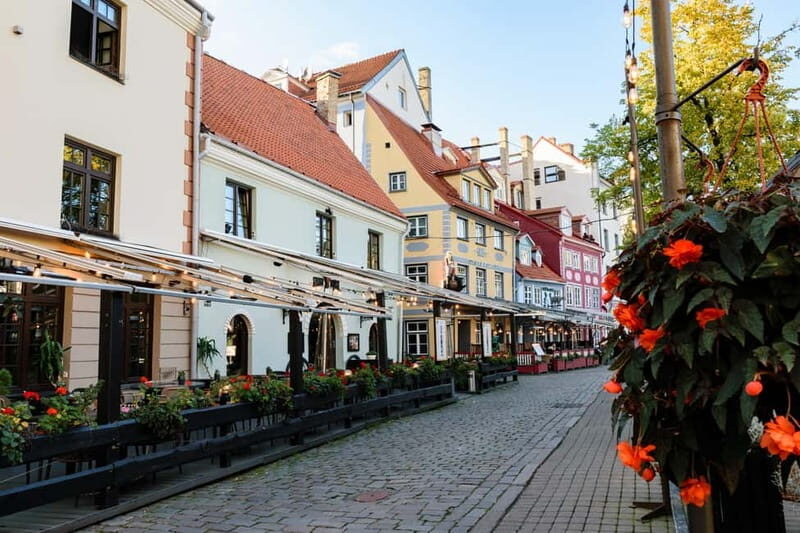 Riga: 2-Hour Walking Tour in the Old Town - Key Points