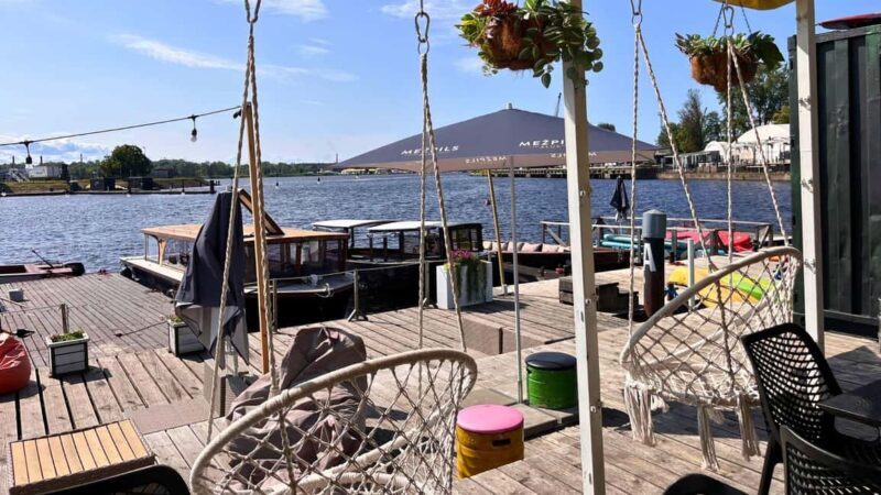 Riga: Canal Boat Tour with Drink & Old Town Audio Tour - What Could Be Better?