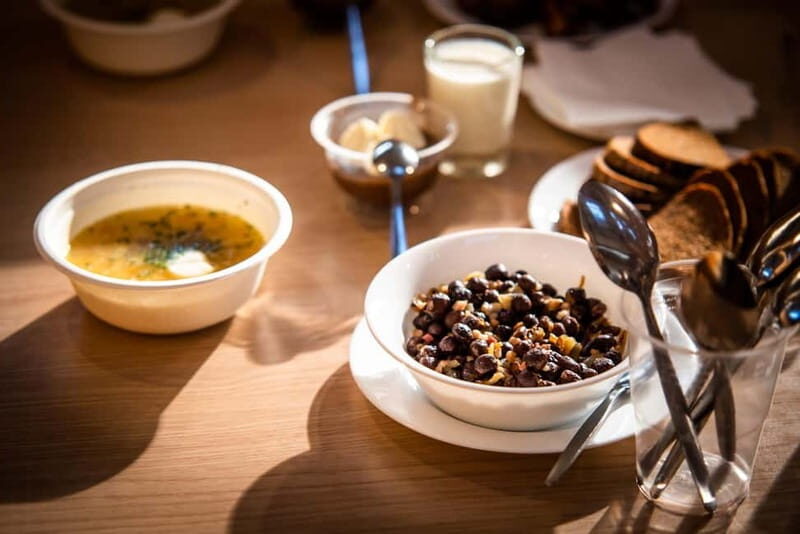 Riga: Central Market Traditional Food Tour in a Small Group - Key Points