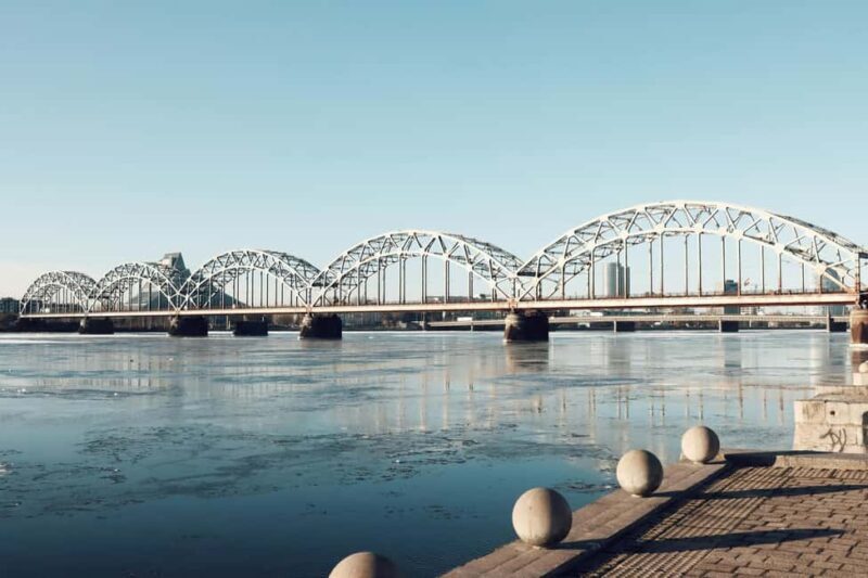 Riga: E-Foil Board Ride with Training and Equipment - Key Points