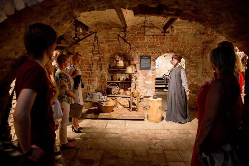 Riga: Entrance Ticket - House of the Black Heads - Key Points