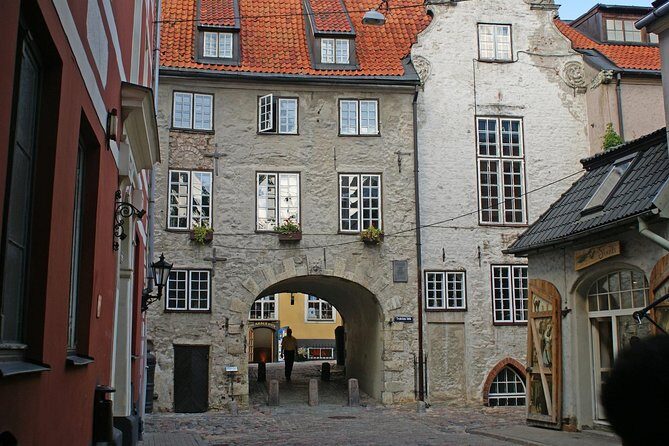 Riga Old Town Walking Tour in a Small Group - Who Should Consider This Tour?