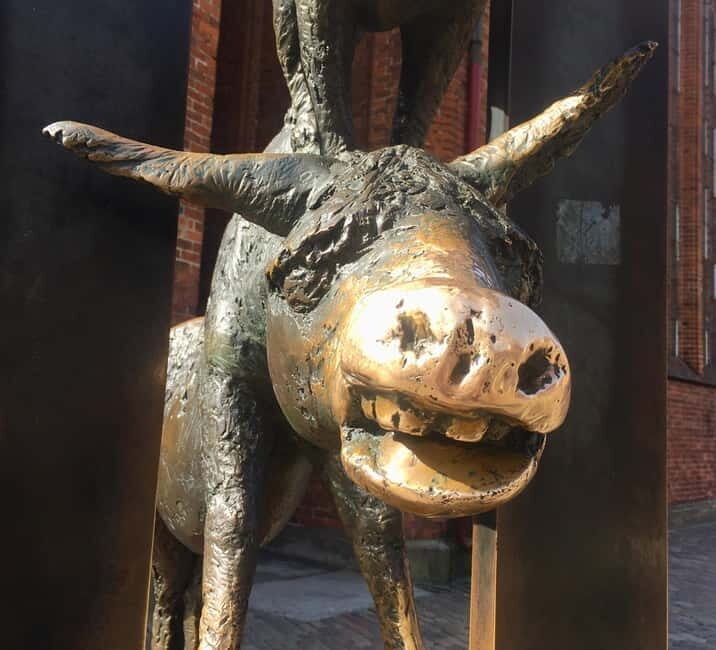 Riga: Old Town Walking Tour in a Small Group or Private - Who Should Consider This Tour?