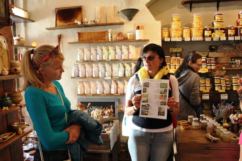 Riga: Old Town Walking Tour with Art Nouveau Highlights - An In-Depth Look at the Riga Old Town & Art Nouveau Tour