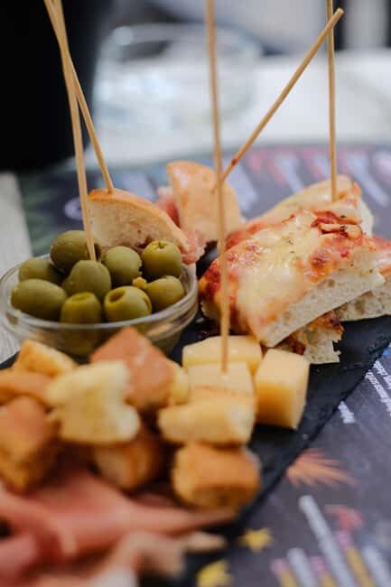 Rimini: Aperitivo & Street Food Tour Delights with a Local - Key Points