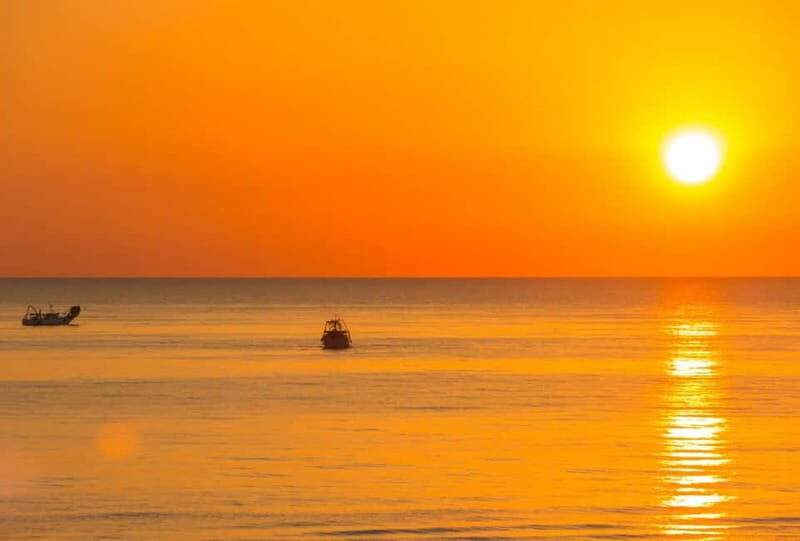 Rimini: Beach Umbrella and Sun Bed at 67 Beach with Drink - Who Is This Tour Best For?