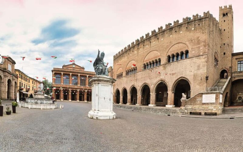 Rimini: Walking Food Tour and Highlights - The Landmarks and Sightseeing