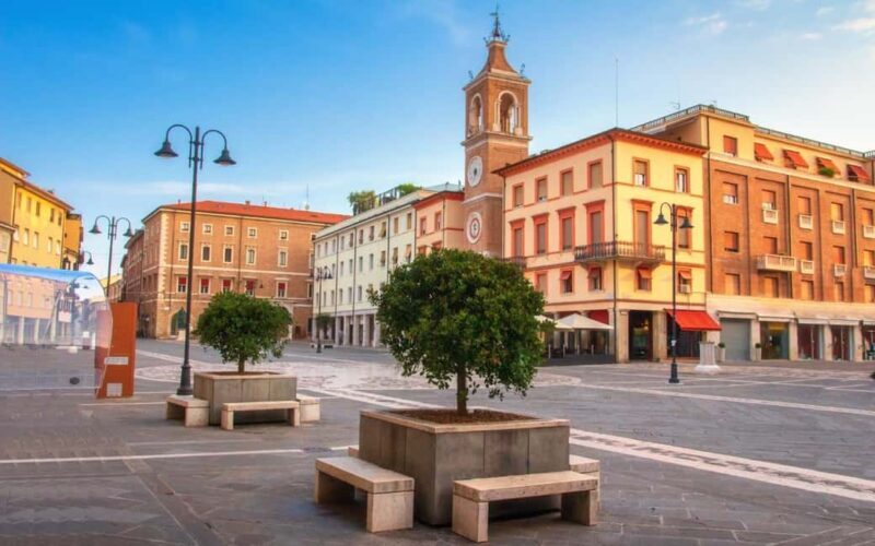 Rimini: Walking Food Tour and Highlights - Group Size, Duration, and Accessibility