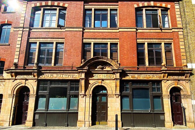 RIPPERTRAIL: Hunt for Jack the Ripper (Self-Guided History Walk) - What the Reviews Say