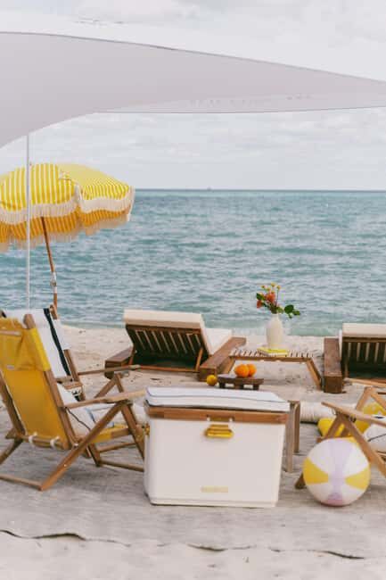 Riviera Suite: Private Beach Lounge and Picnic Set Up - Riviera Suite: Private Beach Lounge and Picnic Set Up – A Cozy Escape in Miami