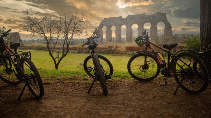 Roma: Appian Way E-Bike tour, Aqueducts, Catacombs & Lunch - Key Points
