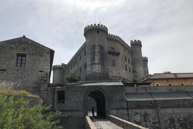 Roman countryside & Lakes Day Tour - What Makes This Tour Stand Out