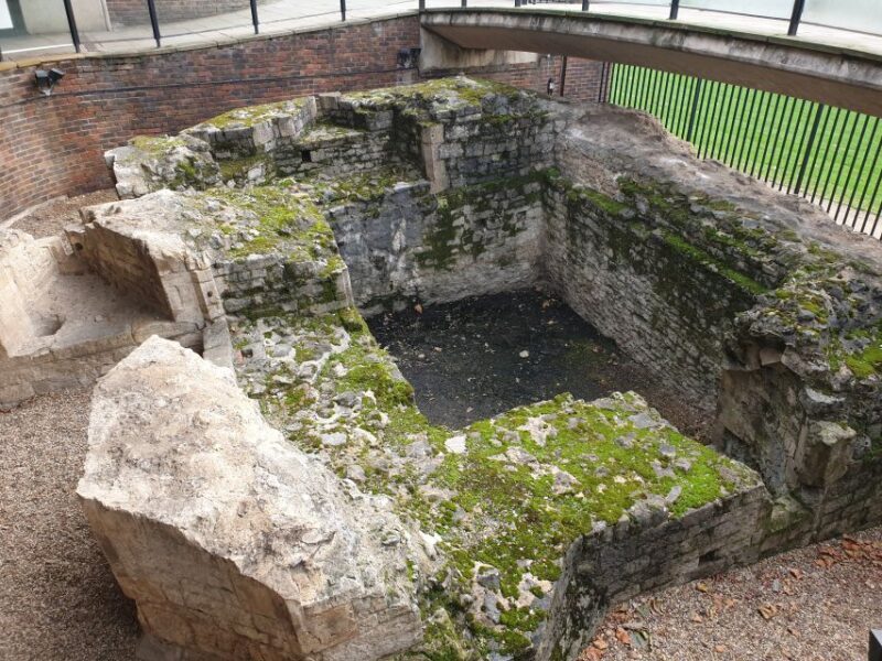 Roman Ruins to Blitz Bombings: London's Fiery History - The Bank of England: Secrets Beneath the Streets