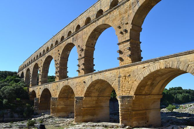 Roman Sites and Historical Places Day Trip from Avignon - FAQs