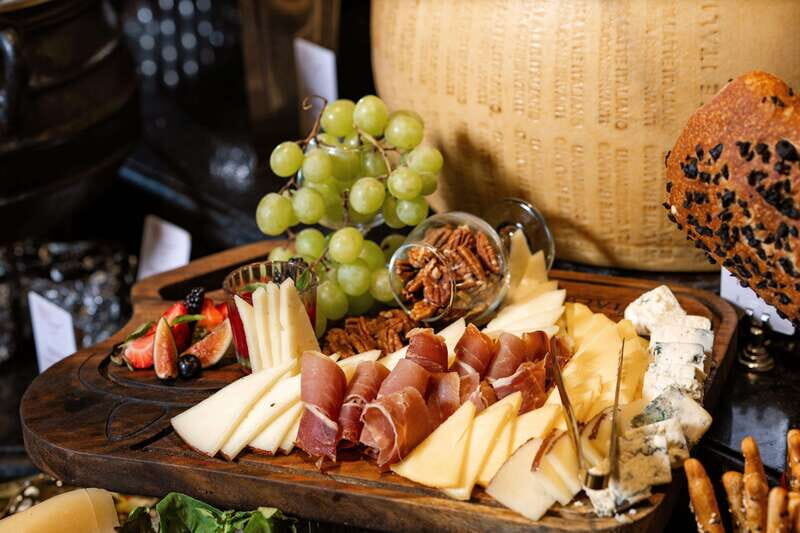 Romantic Dinner at Bovinos Steakhouse - Setting the Scene at Bovinos Steakhouse