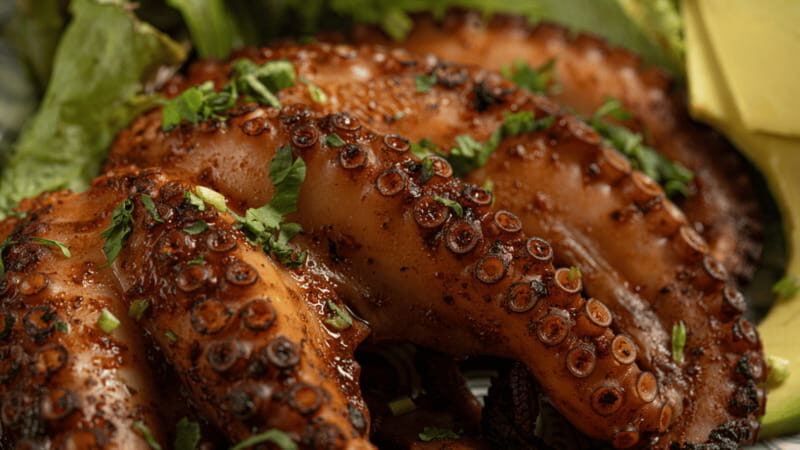 Romantic dinner in front of the sea - Romantic dinner in front of the sea: a detailed look