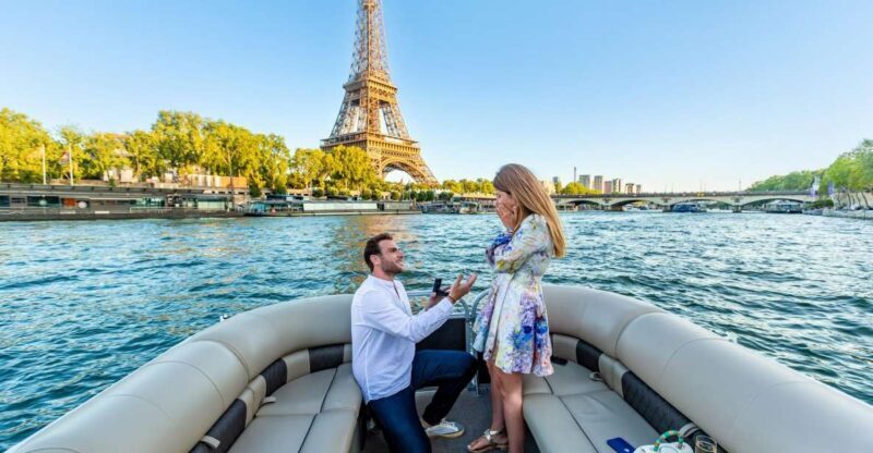Romantic photo shooting on a private boat in Paris - The Itinerary and What to Expect