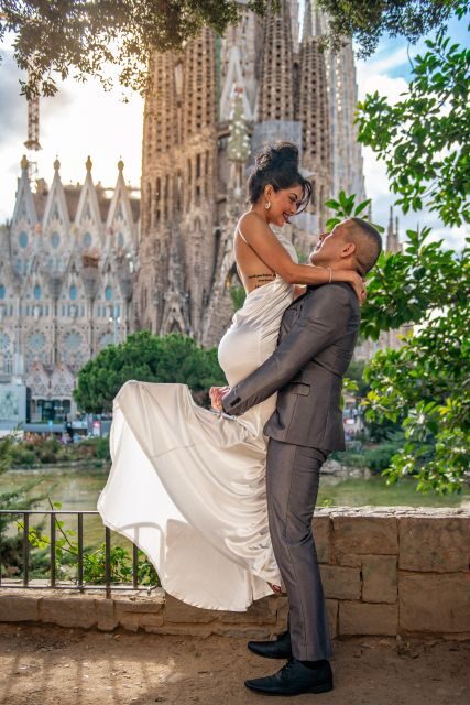 Romantic Photoshoot Experience for Couples in Barcelona - The Bottom Line: Who Is This For?