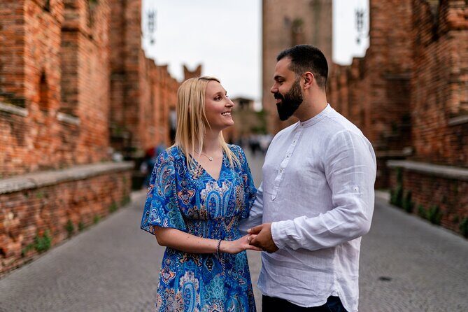 Romantic Photoshooting in Verona - Group Size, Timing, and Accessibility