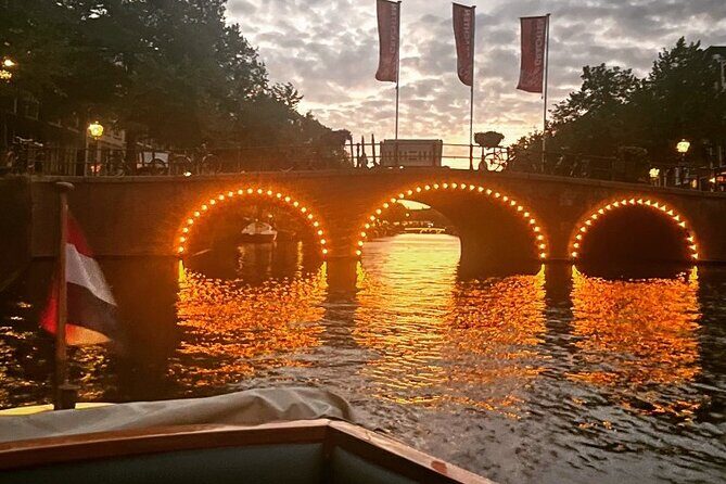 Romantic Private Boat Tour Amsterdam 90min incl welcome drink - Why you might love this private boat tour