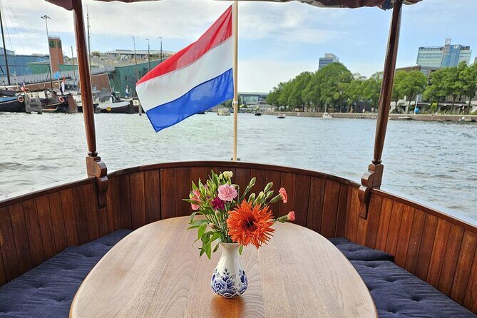 Romantic Private Boat Tour Amsterdam 90min incl welcome drink - Who should consider this tour?