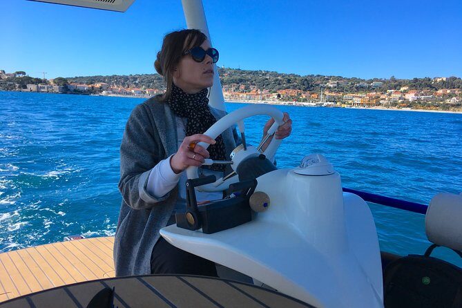 Romantic Private Tour for 2 plus guide on your own Solar Powered Boat - Who Should Consider This Tour?